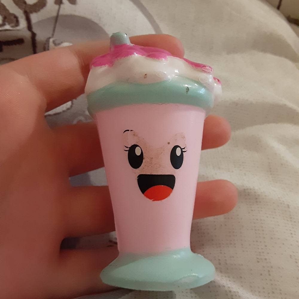 Mini milkshake squishy